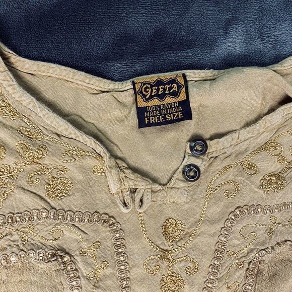 Greeta free size blouse - Picture 2 of 3